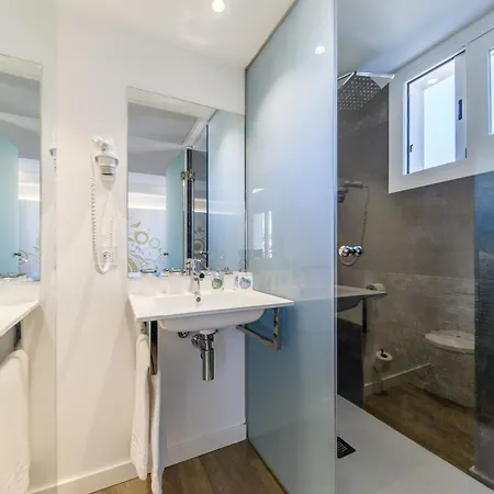 Welikehotel Triton (adults Only) ホテル カラ・ラトハダ