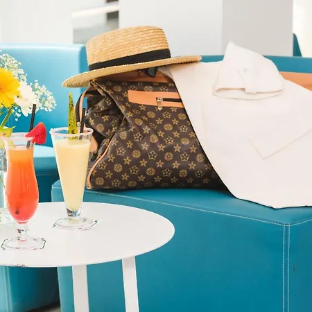 ホテル Welikehotel Triton (adults Only) 4*