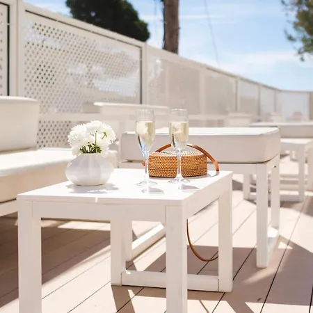 Welikehotel Triton (adults Only) 칼라 라트자다