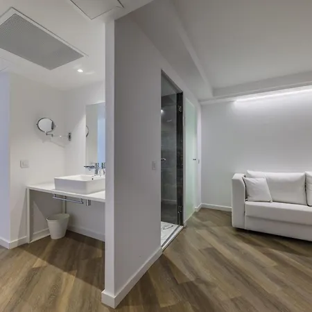 Welikehotel Triton (adults Only) 호텔 칼라 라트자다