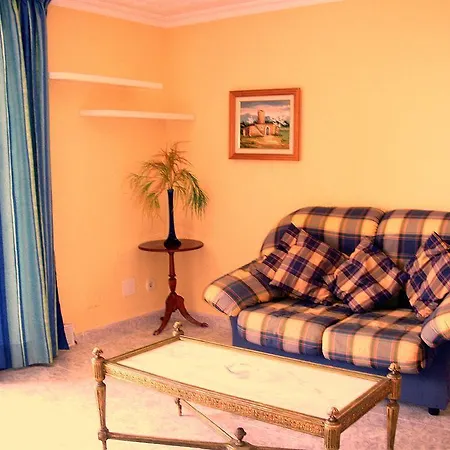Triton Hotel 4*