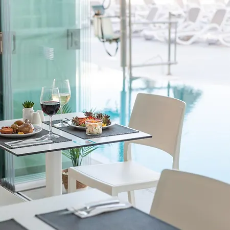 호텔 Welikehotel Triton (adults Only) 칼라 라트자다