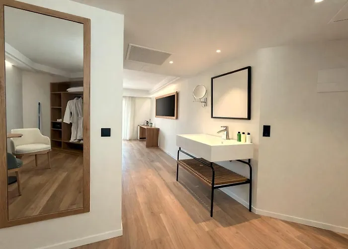 Welikehotel Triton (adults Only) Hotel